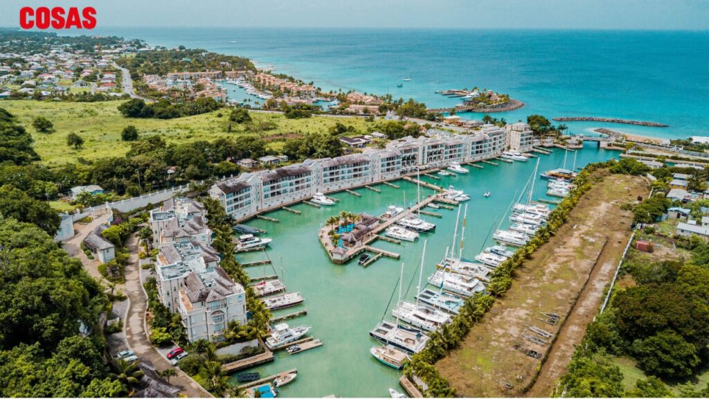 La isla más oriental del Caribe, es un destino fascinante que combina una rica historia con playas impresionantes y una vibrante vida cultural