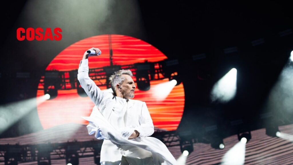 Miguel Bosé fue interrumpido por la alerta sísmica en pleno concierto en el Auditorio Nacional.