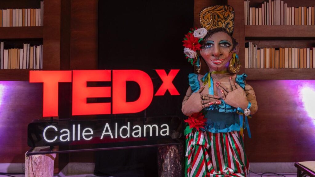 Descubre TEDxCalle Aldama en el exclusivo Hotel Matilda de San Miguel de Allende. Ideas innovadoras, arte y gastronomía convergen en un evento inolvidable que inspira la resiliencia y el cambio.