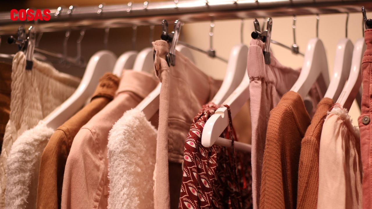 No gastes de más: estas son las prendas que dejarán de estar de moda en 2026. Analizamos las tendencias que dejan de ser virales.